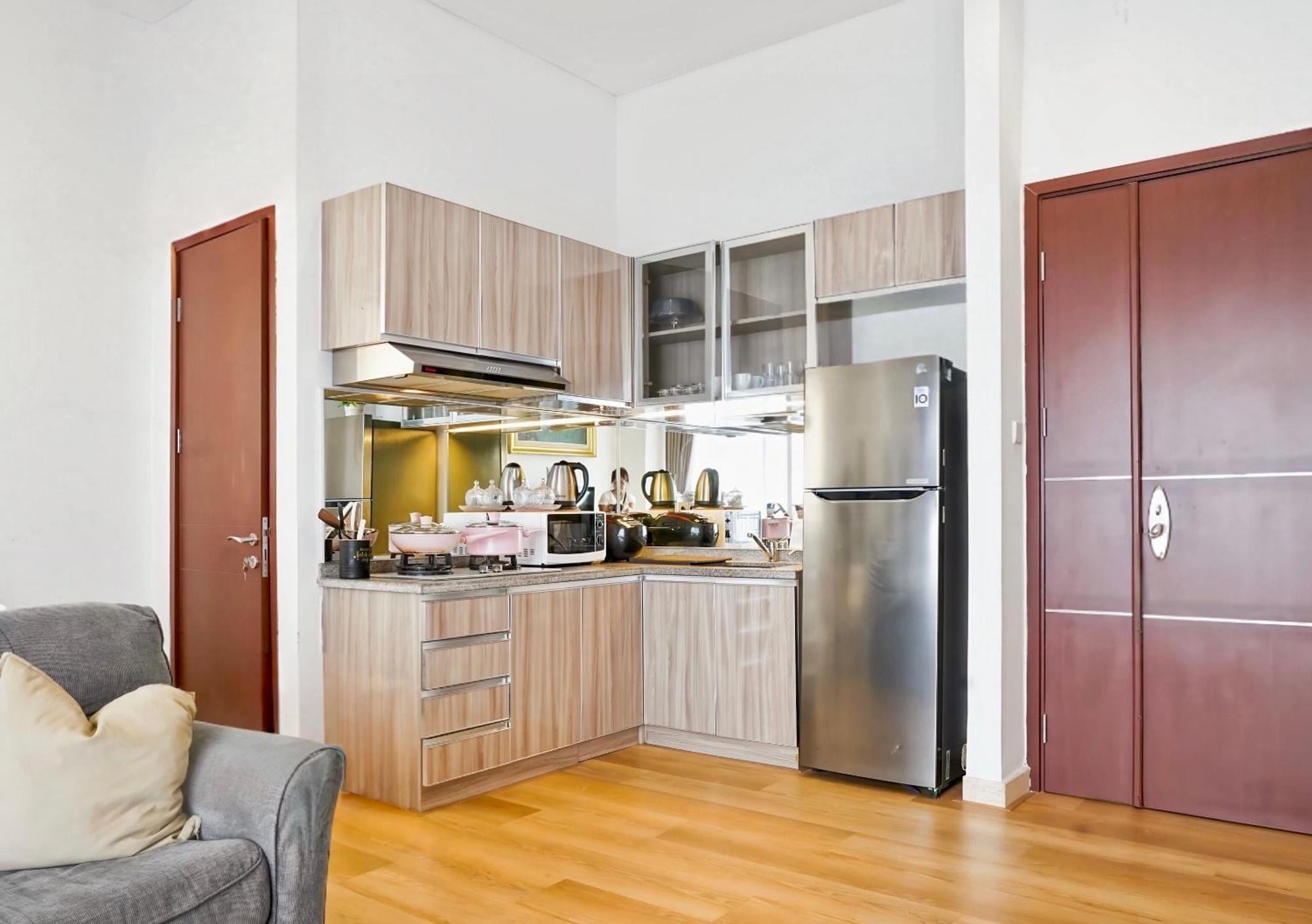 2Br Lucky Tower Residence Jakarta Old Town Top Floor Condo Kültér fotó