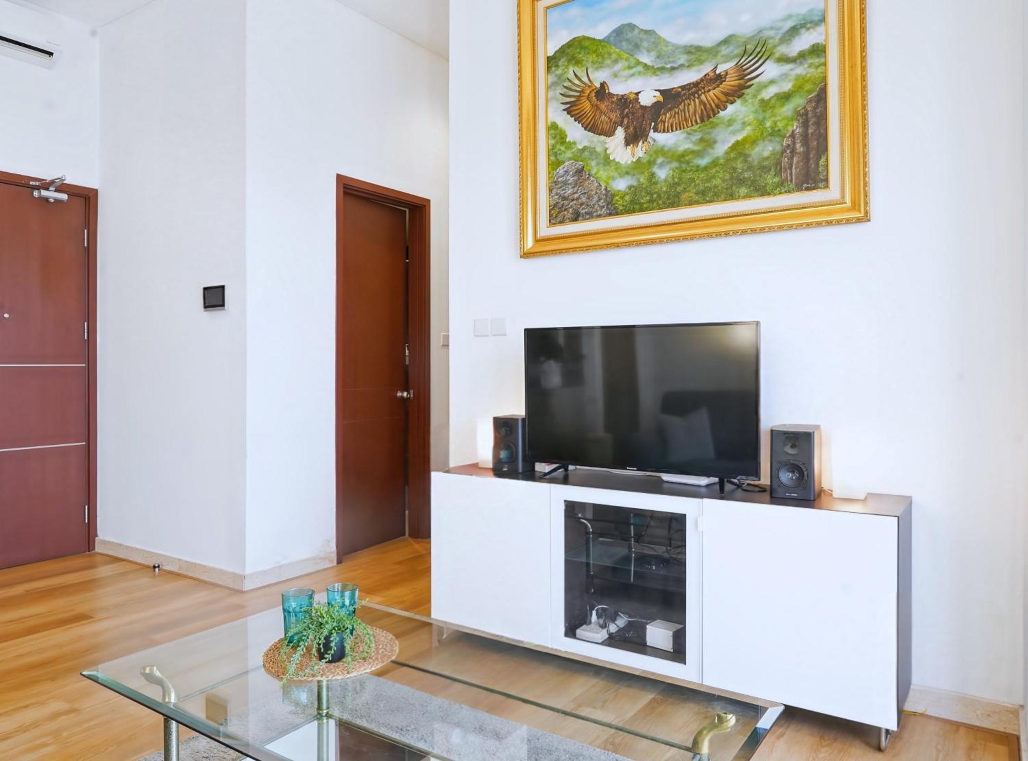 2Br Lucky Tower Residence Jakarta Old Town Top Floor Condo Kültér fotó