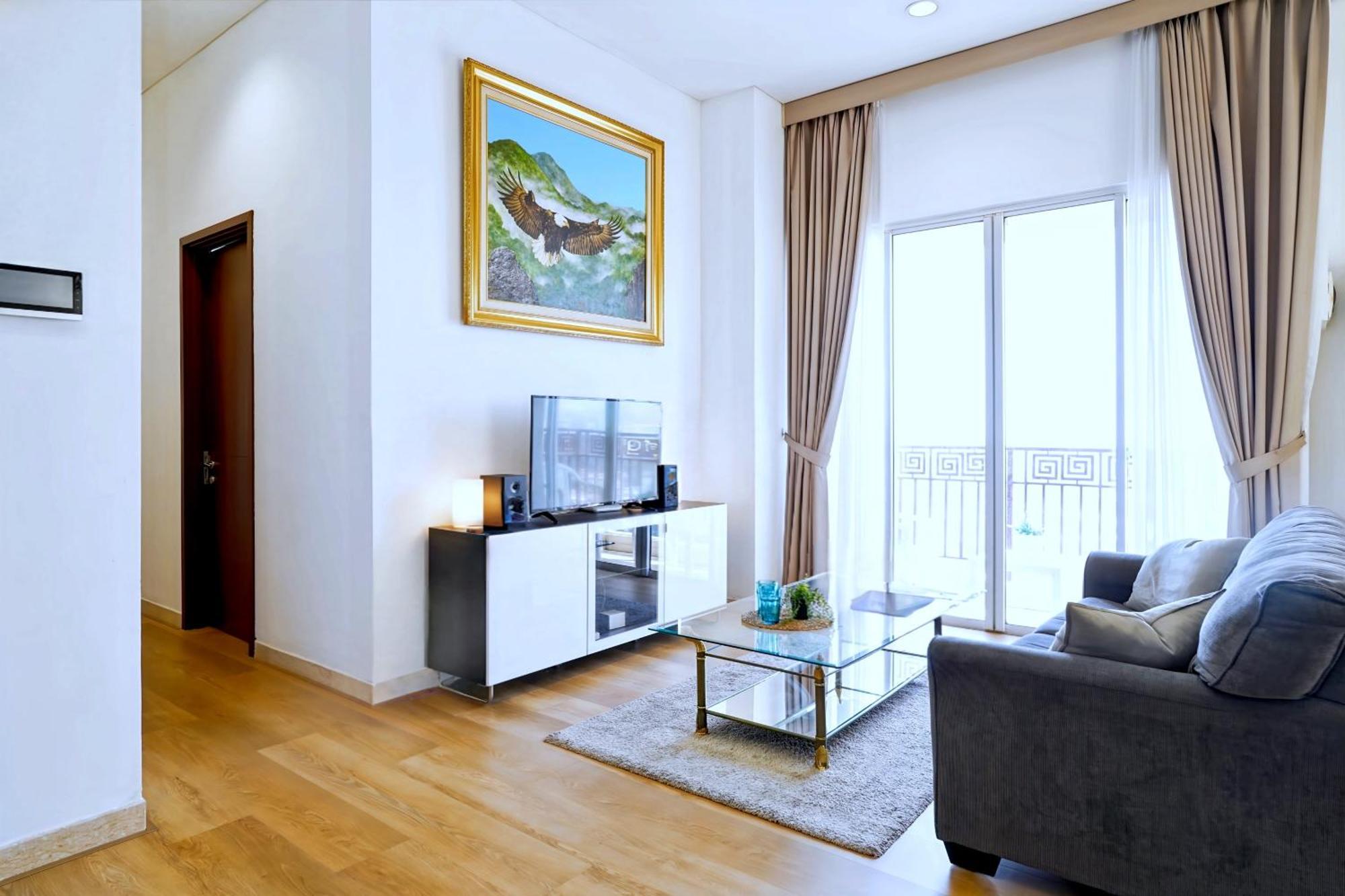 2Br Lucky Tower Residence Jakarta Old Town Top Floor Condo Kültér fotó