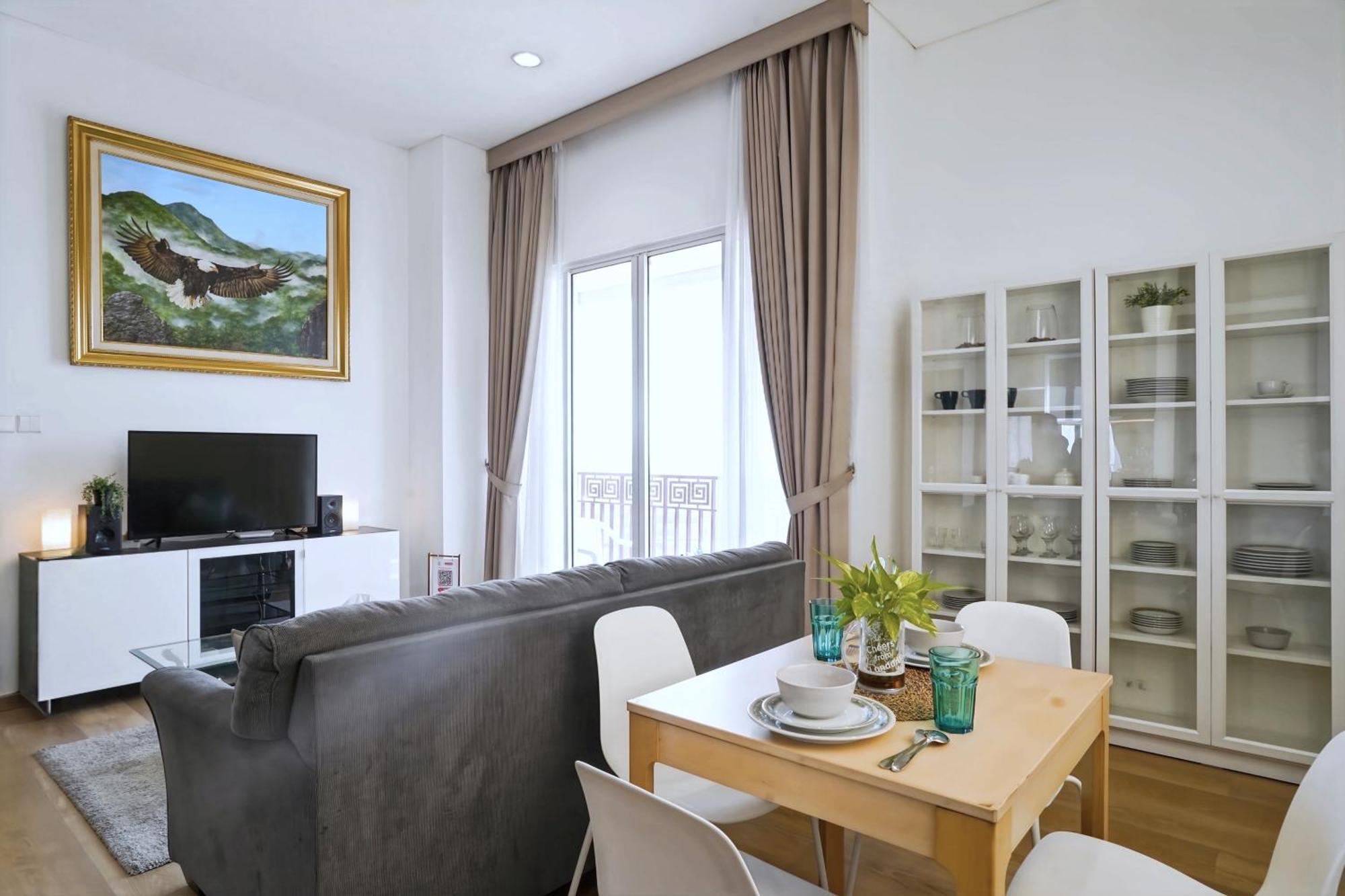 2Br Lucky Tower Residence Jakarta Old Town Top Floor Condo Kültér fotó