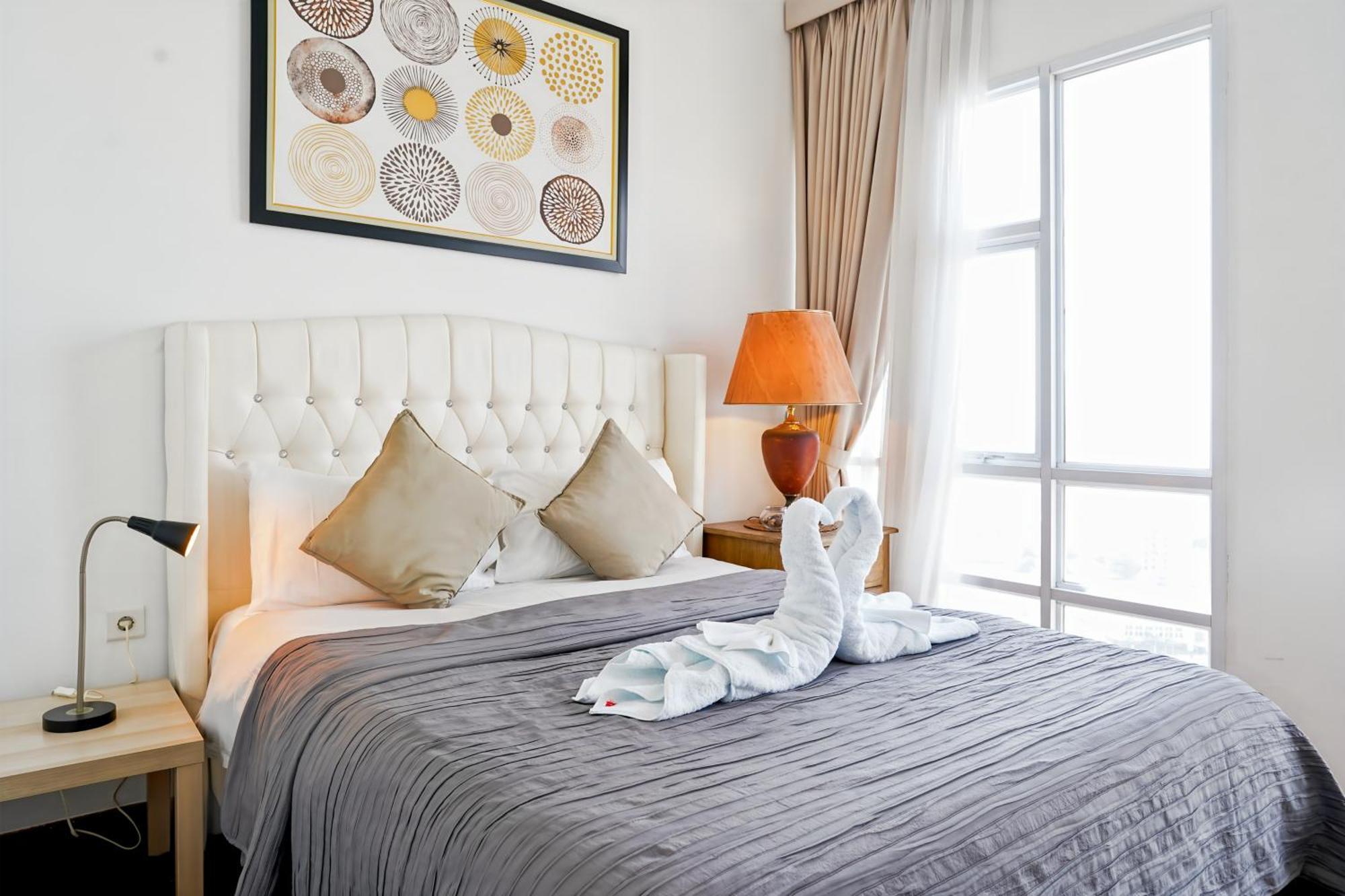 2Br Lucky Tower Residence Jakarta Old Town Top Floor Condo Kültér fotó